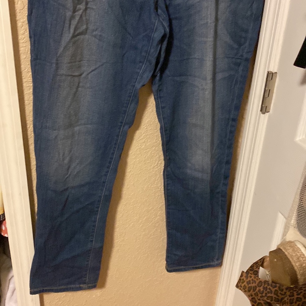 Jeans - Picture 2 of 3